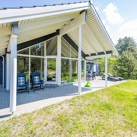 10 Person In Nørre Nebel