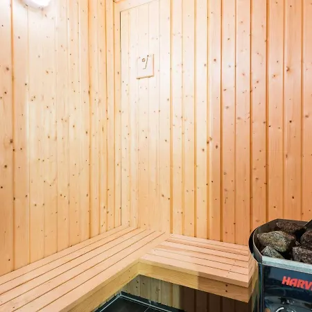 10 Person In Nørre Nebel