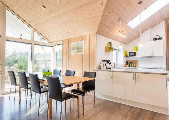 10 Person In בית נופש