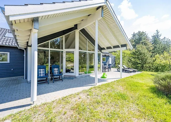 10 Person In Nørre Nebel