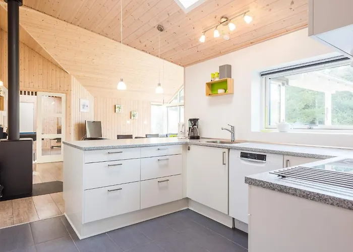 10 Person In בית נופש