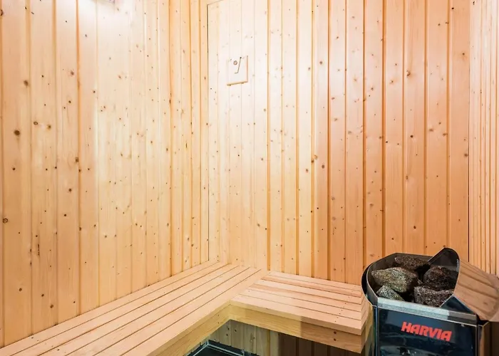 10 Person In Nørre Nebel