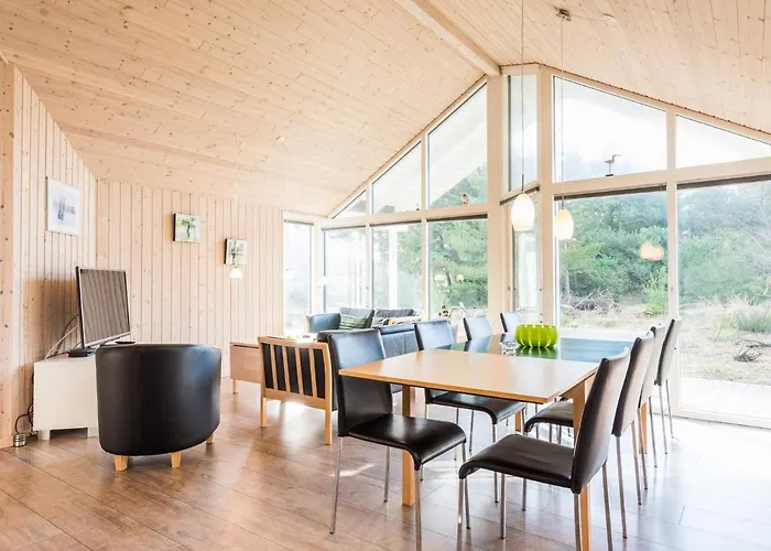 10 Person In Nørre Nebel