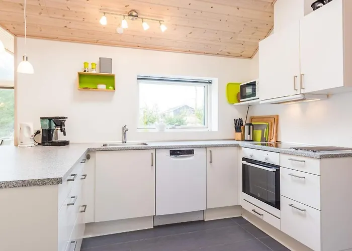 10 Person In Nørre Nebel